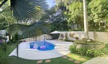 Imagem 4: Casa de condomínio impecável na Regis Bittencourt, contato com a natureza, 2650m² de área