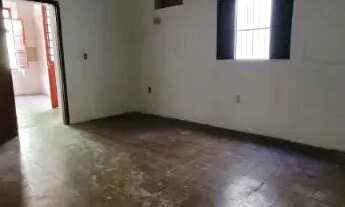 Imagem 5: Casa comercial - em frente a Camara Municipal de Cuiabá