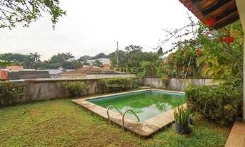 Imagem 4: Casa ampla e bem localizada. Confira!