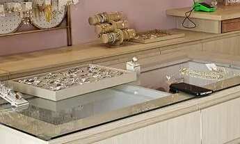 Imagem: VENDO LOJA DE SEMIJÓIAS