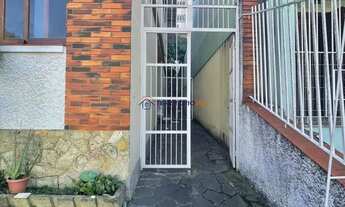 Imagem 2: Sobrado Com 4 dormitórios, 1 suíte e 228M² no Bairro Petrópolis -Porto Alegre