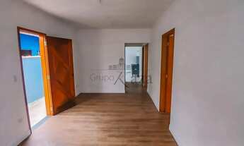 Imagem 2: Oportunidade - Casa Térrea - Cidade Morumbi - 3 Dormitórios - 300m²