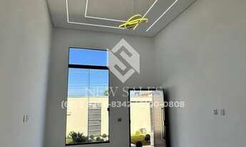 Imagem 4: Casa Alto Padrão com 3 Suítes, Piscina e 168m² de Elegância