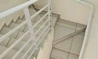 Imagem 2: Casa assobrada no Jd. Iririu