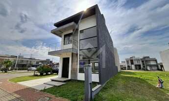 Imagem 4: Sobrado de Luxo com 3 Dormitórios e Área Gourmet: Viva a Exclusividade no Residencial Vale