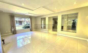 Imagem 4: A Open vende linda casa vazia em condomínio de alto luxo em Pendotiba - uma oportunidade !