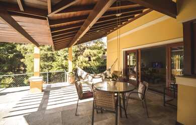 Imagem 2: Casa em condomínio à venda na Região do Gramado, condomínio desejado, oportunidade