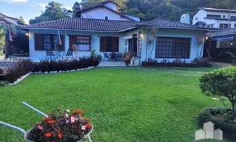 Imagem: Petrópolis - Casa Padrão - Quarteirão