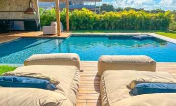 Imagem 6: Casa de condomínio para aluguel de temporada e venda tem 570 metros quadrados com 5 suite