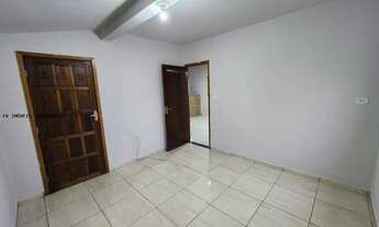 Imagem 6: Casa para Locação em Londrina, Cinco Conjuntos, 3 dormitórios, 2 banheiros, 1 vaga