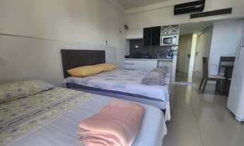 Imagem 3: Flat reformado, com planejados no Goldem Beach, mobiliado