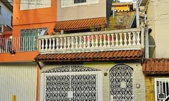 Imagem: Sobrado reformado na rua Arthur Mazzetti