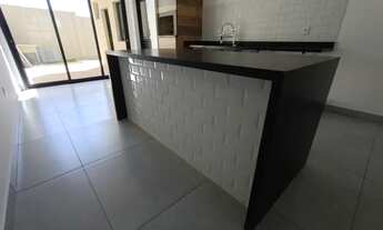 Imagem 7: Casa de condomínio para venda possui 200 metros quadrados com 3 quartos