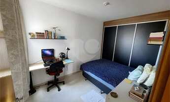 Imagem 4: Apartamento a venda na Vila Guilhermina, com 32m², 1 quarto e 1 banheiro. Sem vaga