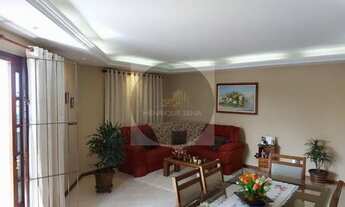 Imagem 3: Casa para venda possui 260 metros quadrados com 6 quartos em Centro - Curitiba - PR