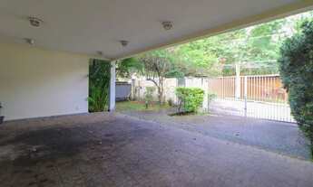 Imagem 6: Casa ampla e bem localizada. Confira!