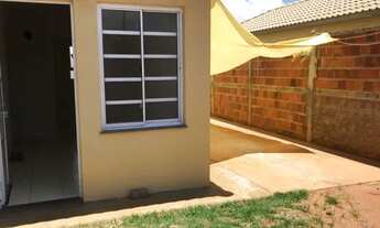 Imagem 4: Casa 02 dormitórios - Res Dignidade, Murada e portão eletrônico