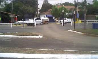 Imagem: Prédio na represa