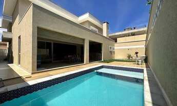 Imagem: Sobrado com piscina no Condomínio Residencial