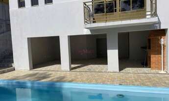 Imagem 1: Linda casa em Alphaville, 4 Dormitórios sendo 2 suítes, lazer com piscina e churrasqueira