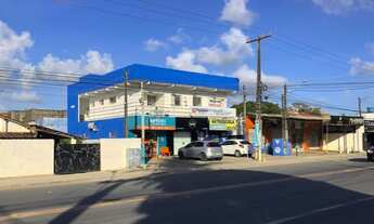 Imagem: Galeria com 04 lojas e 02 apartamentos em