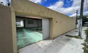 Imagem: Casa plana vizinho a igreja da Glória com