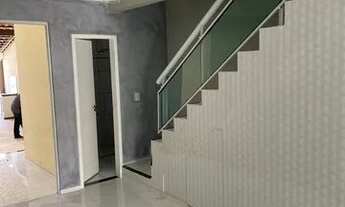 Imagem: Alugo casa duplex no Edson Queiroz