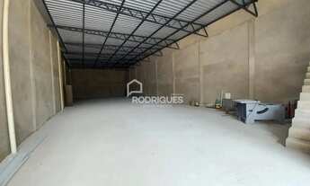 Imagem 2: Excelente Oportunidade: Pavilhão Amplo Disponível!