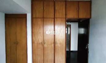 Imagem 13: Casa com 4 quartos sendo 1 suíte, disponível para locação no bairro Tocantins em Uberlândi