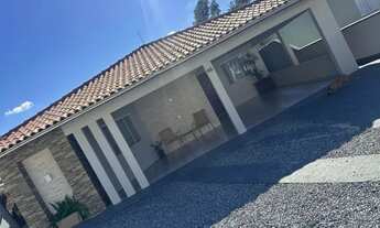 Imagem: Casa com piscina em Alfredo Wagner - SC