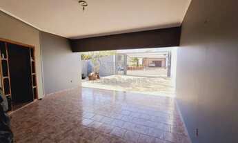 Imagem 4: Excelente Casa Residencial para Locação com 3 Dormitórios / Jardim Nazaretf