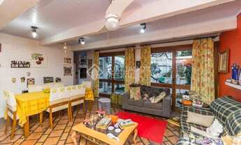 Imagem 2: Linda casa com piscina no Três Figueiras