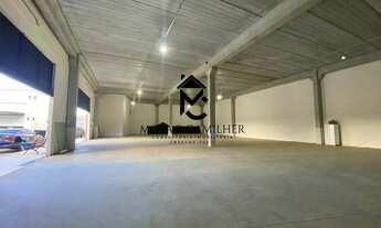 Imagem 3: Galpão amplo com estacionamento próprio para locação em Taubaté