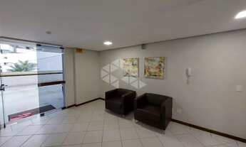 Imagem 2: Apartamento mobiliado de 3 quartos com 92m² para alugar no bairro João Paulo, Florianópoli