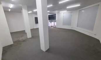 Imagem: Imóvel para aluguel e venda possui 238