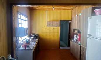 Imagem 3: Casa mista em madeira e tijolos com quintal amplo próxima ao Estádio Alfredo de Castilho