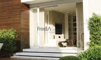 Imagem 7: Casa em Rua fechada, com 4 suítes e 9 vagas de garagem no Real Parque- Linda !!!