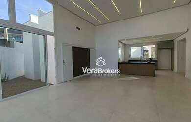 Imagem 2: Belíssima Casa com 3 dormitórios, 228 m² - venda por R$ 1.330.000 ou aluguel por R$ 7.340