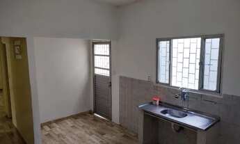 Imagem 3: Casa com 2 quartos, Sala, Cozinha, 3 Banheiros, Edicula, Terrraço, Portão Automatizado