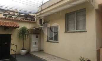 Imagem 6: Casa de vila para aluguel e venda possui 50 metros quadrados com 2 quartos