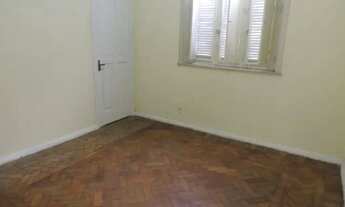 Imagem 4: Ótima casa, localizada na praça do Patriarca em Madureira, amplo comércio e farta condução