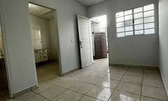 Imagem 2: Casa para aluguel tem 51 metros quadrados com 2 quartos em Centro - Anápolis - GO