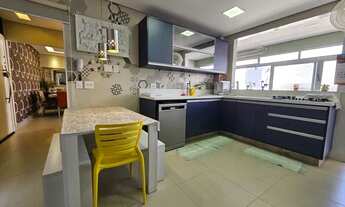 Imagem 1: 3 DORMS(2 SUÍTES), 2 VAGAS, 131M²! SUÍTE COM HIDRO E VARANDA! REFORMADO! LOCALIZAÇÃO PRIVI