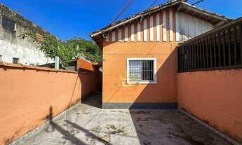 Imagem 2: OPORTUNIDADE Casa com 2 dormitórios