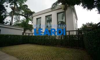 Imagem: CASA ASSOBRADADA - JARDIM AMÉRICA - SP