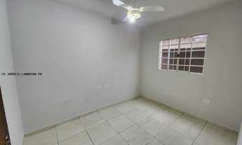 Imagem 7: Casa para Locação em Londrina, Cinco Conjuntos, 3 dormitórios, 2 banheiros, 1 vaga