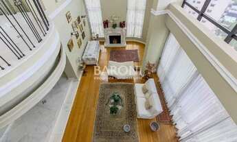 Imagem 2: Espaçosa cobertura à venda com 4 dormitórios sendo 3 suítes, considera uma das melhores na