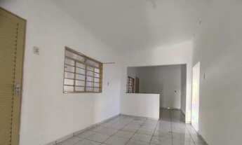 Imagem 4: Casa em Passos Casa com 3 dormitórios