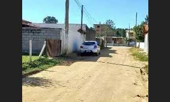 Imagem 4: Terreno com casa simples Maciambu