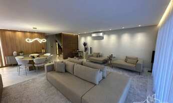 Imagem 6: Quatro Paredes Vende - CASA TRIPLEX REFORMADA E DECORADA, COMPOSTA DE 5 SUÍTES, SENDO VEND